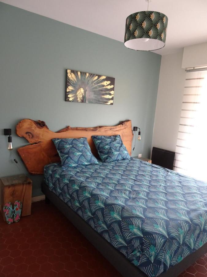 T3 150 M De La Plage, Climatisation, Piscine Et Parking Privatif - Le Lavandou Luaran gambar