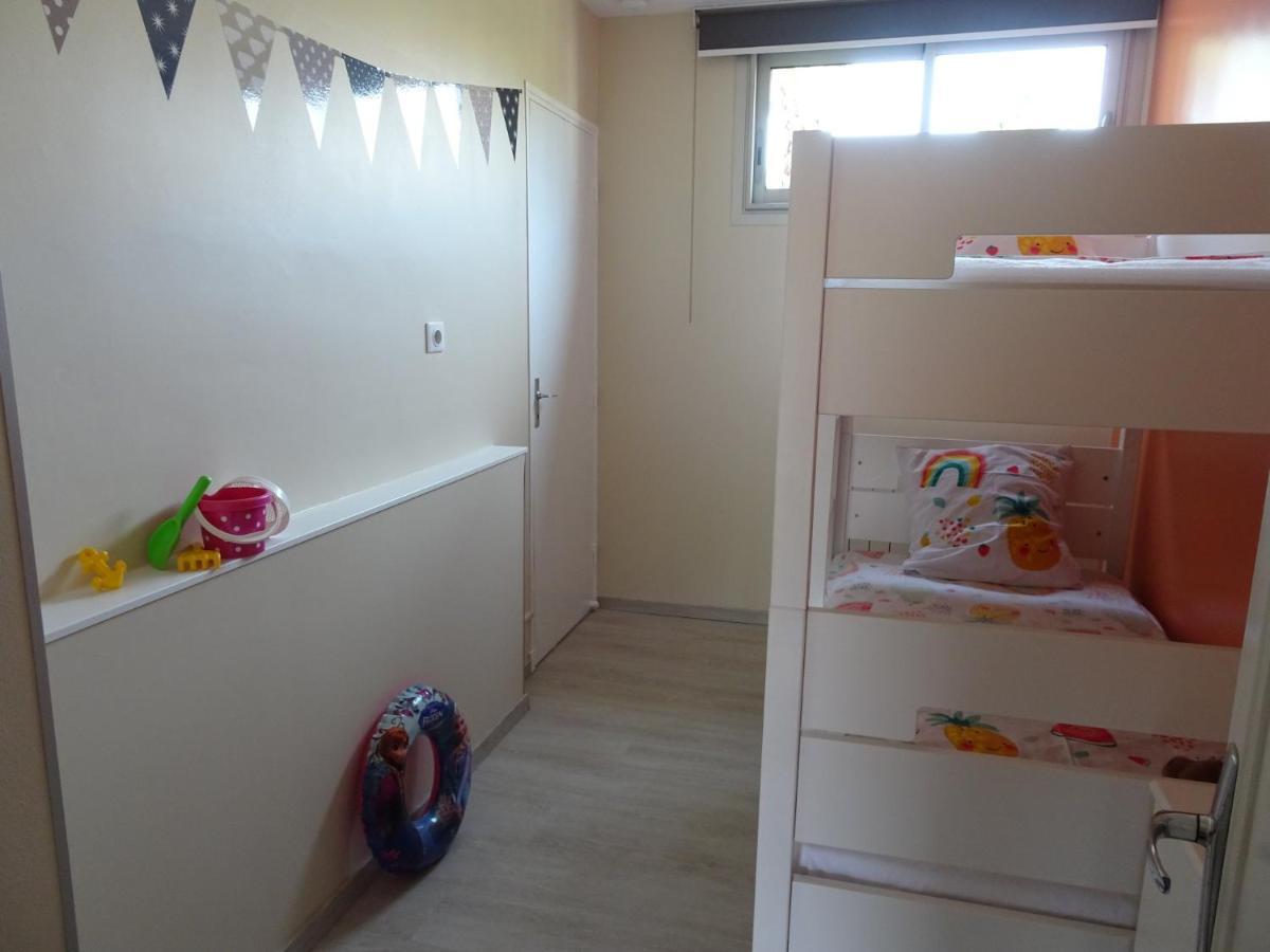 T3 150 M De La Plage, Climatisation, Piscine Et Parking Privatif - Le Lavandou Luaran gambar